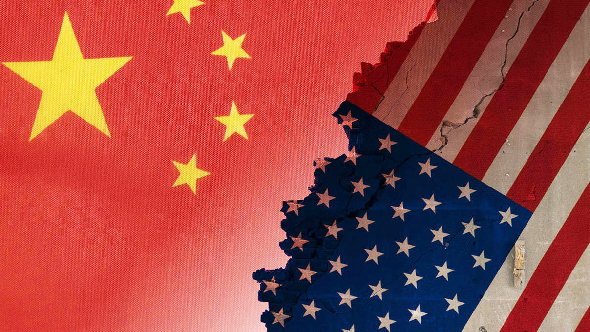 China and US flags