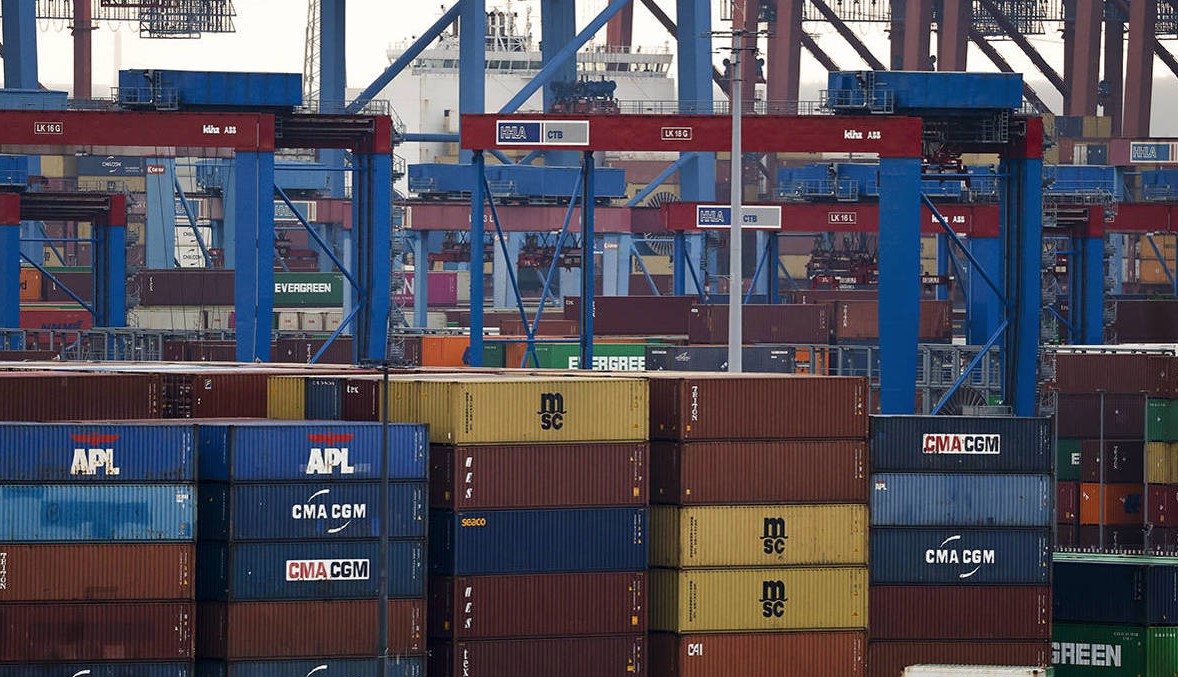 containers in port yard