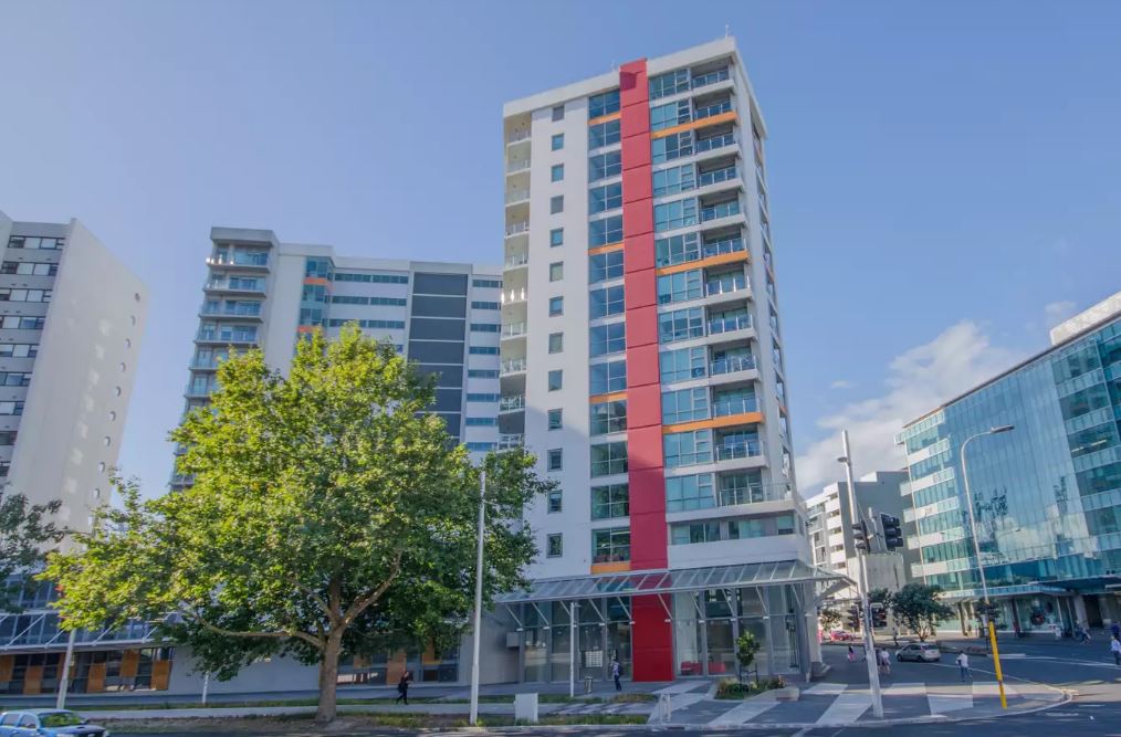 Ouch! Downtown Auckland apartment sells for 65.5k compared to Rating