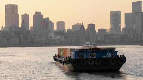 barge of Chinese river